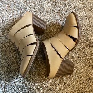 Tan Chunky Heel Mules